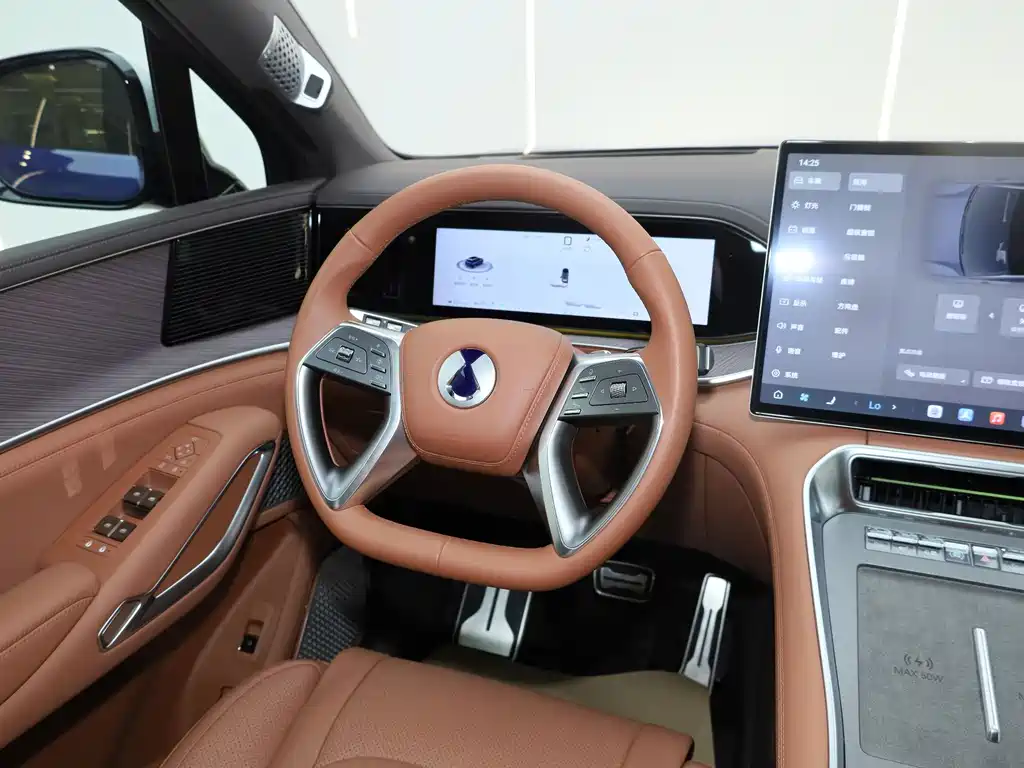 Denza Denza N9 — миниатюра 12