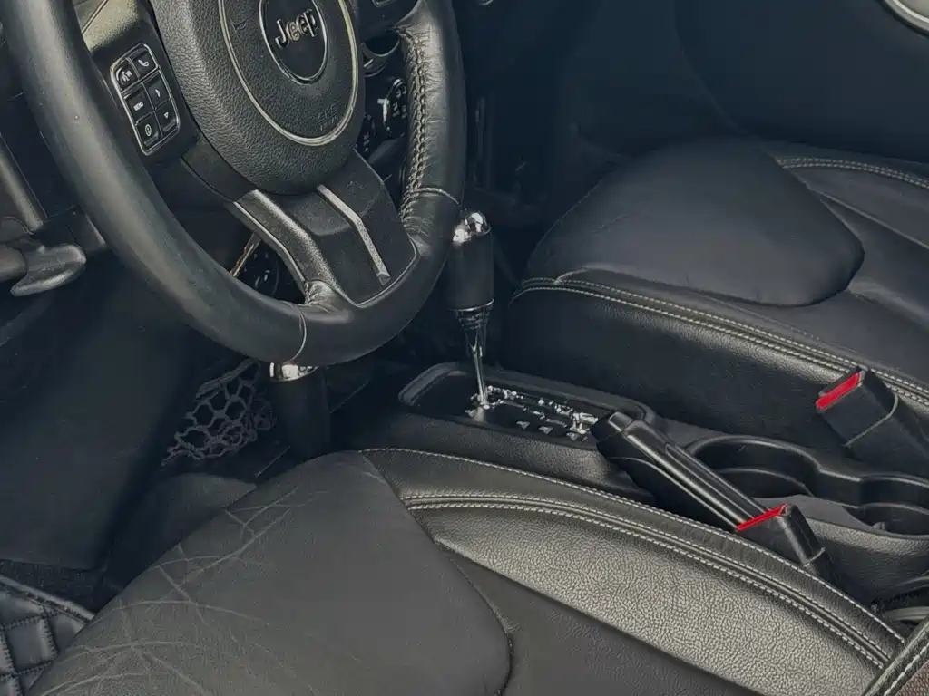 Jeep Wrangler — миниатюра 8