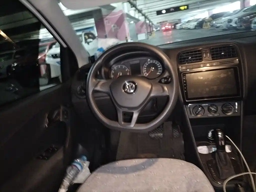 Volkswagen Polo — миниатюра 6