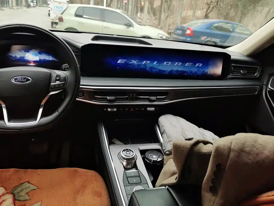 Ford Explorer — миниатюра 13