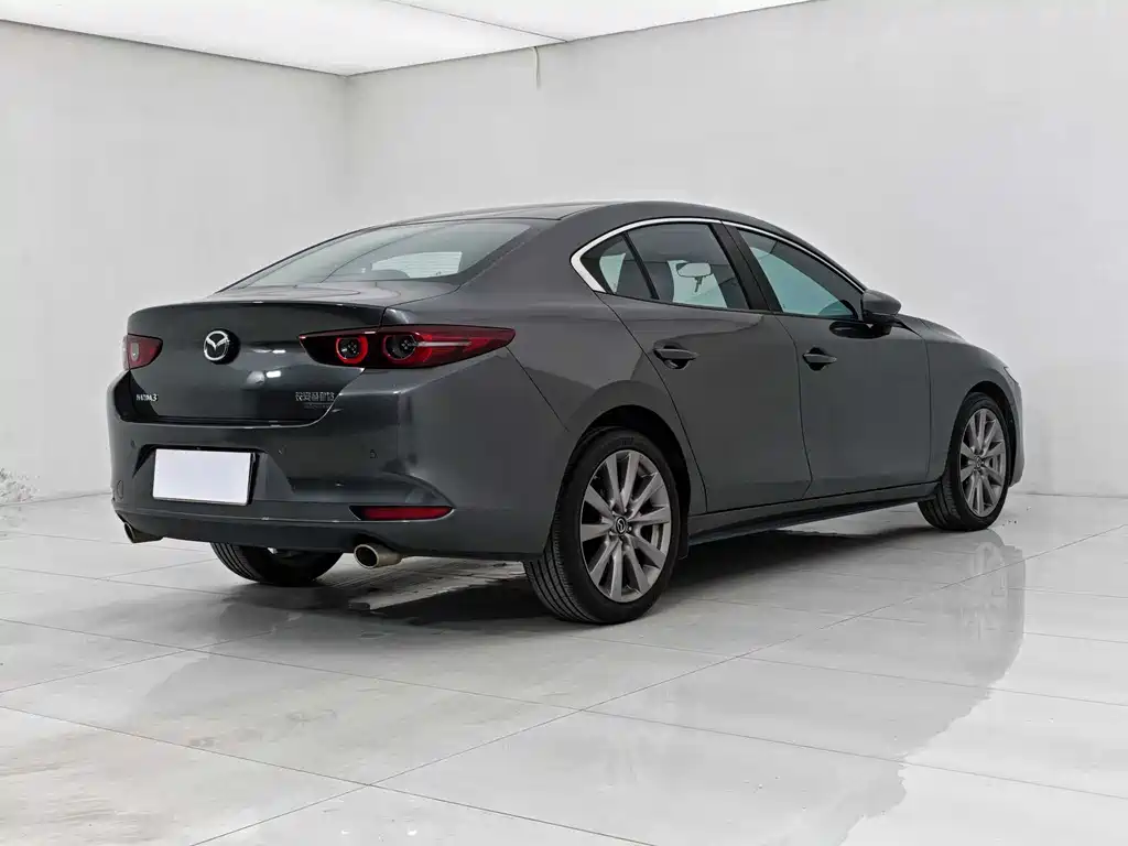 Mazda Mazda3 3 2022 2.0L AT