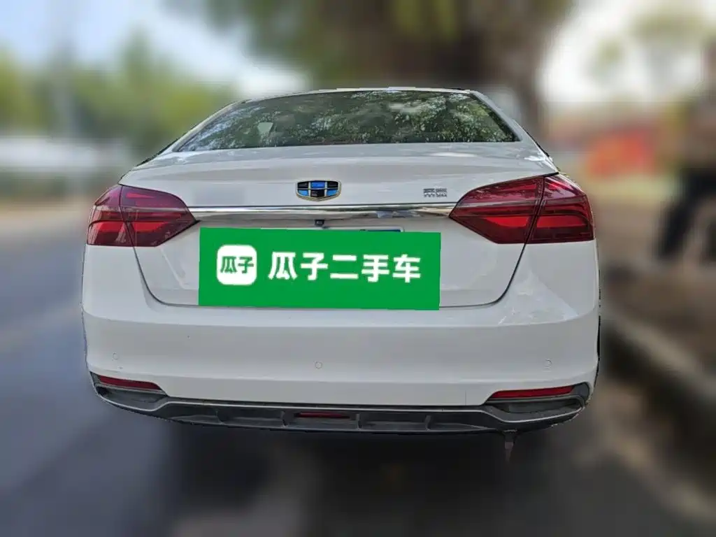 Geely Emgrand — миниатюра 3