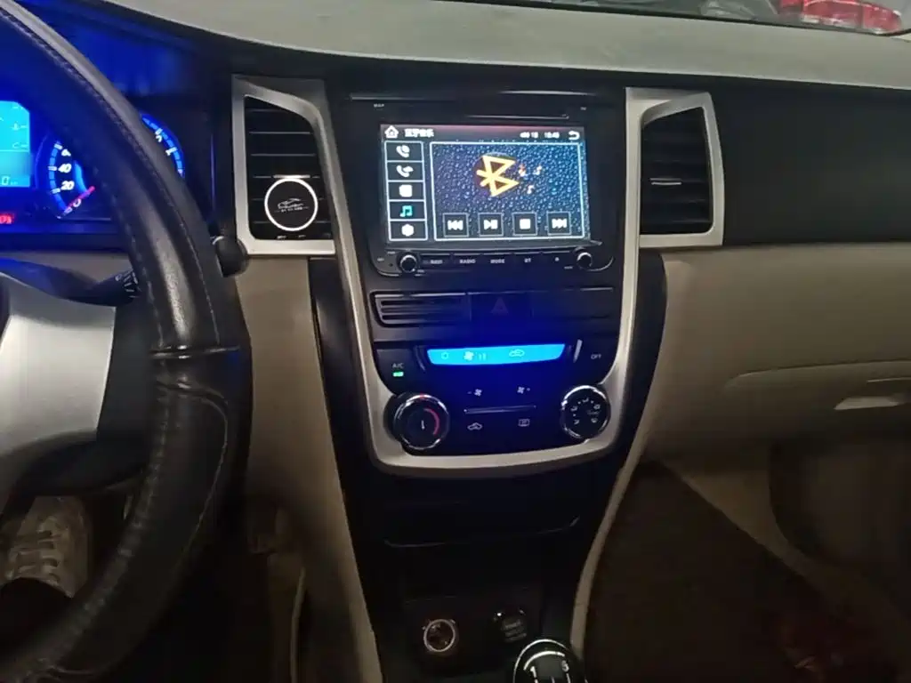 Geely Hijing — миниатюра 10