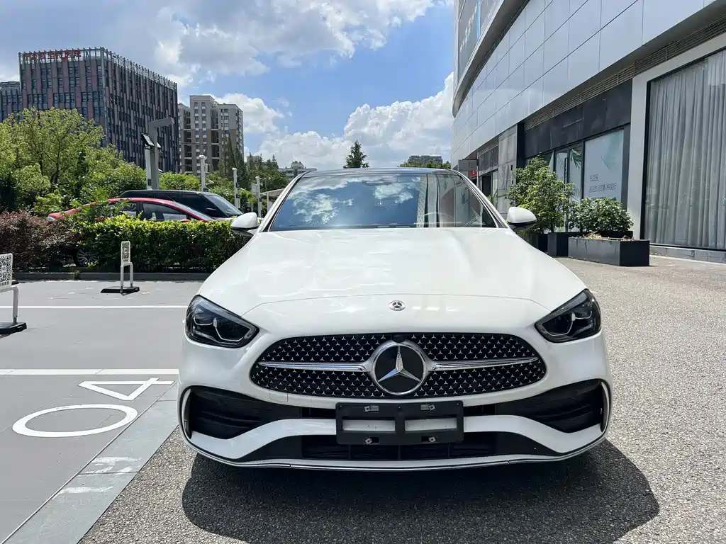 Mercedes-Benz C-Class — миниатюра 2