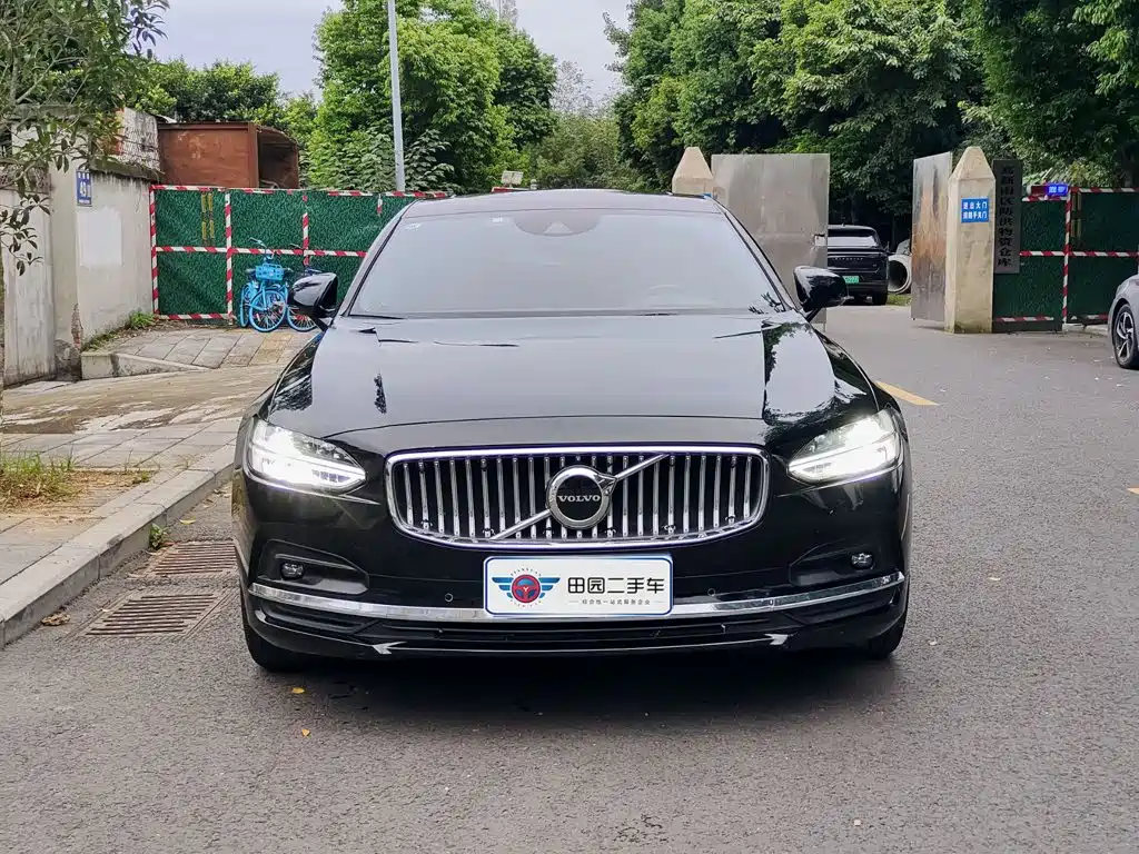 Volvo S90 — миниатюра 2