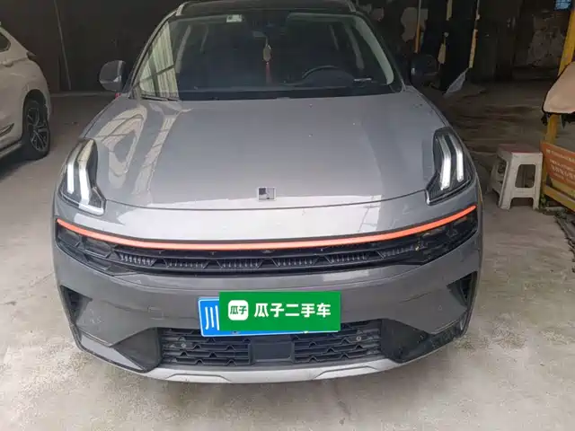 2021 Lynk & Co 06