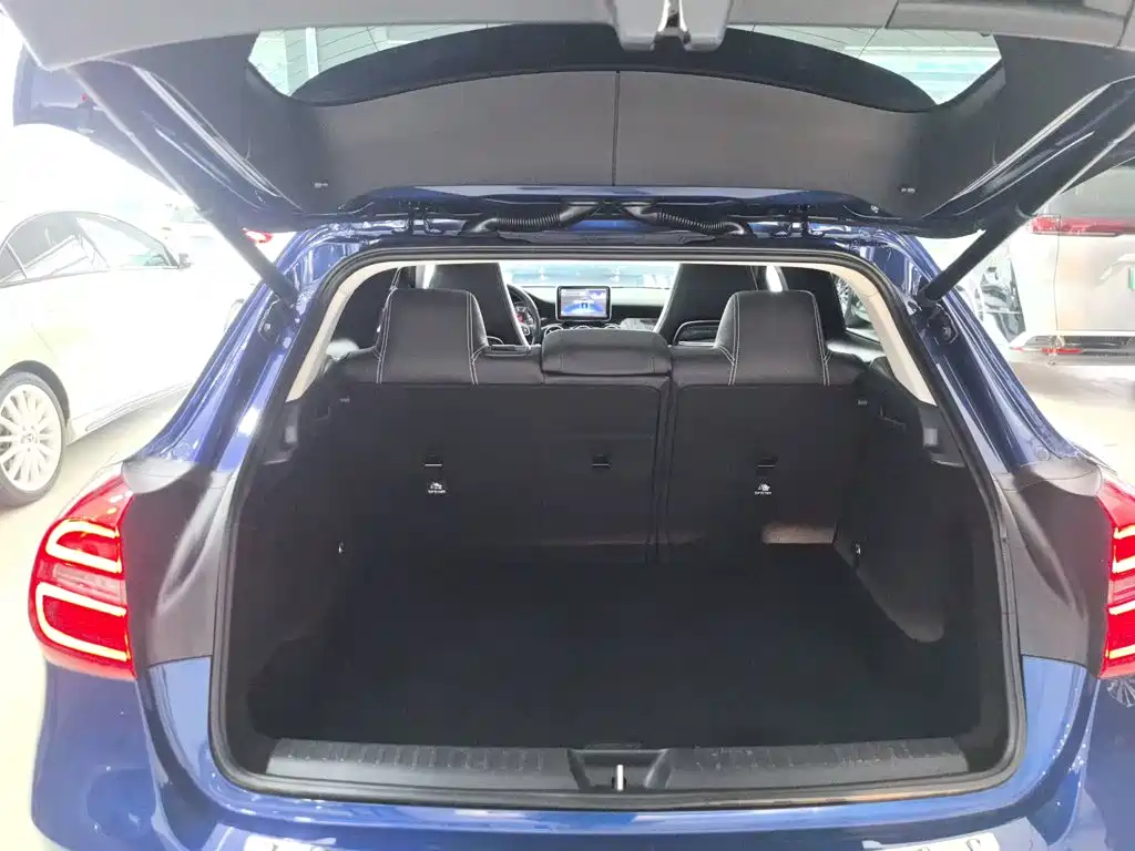 Mercedes-Benz GLA 2016 GLA 200 Fashion