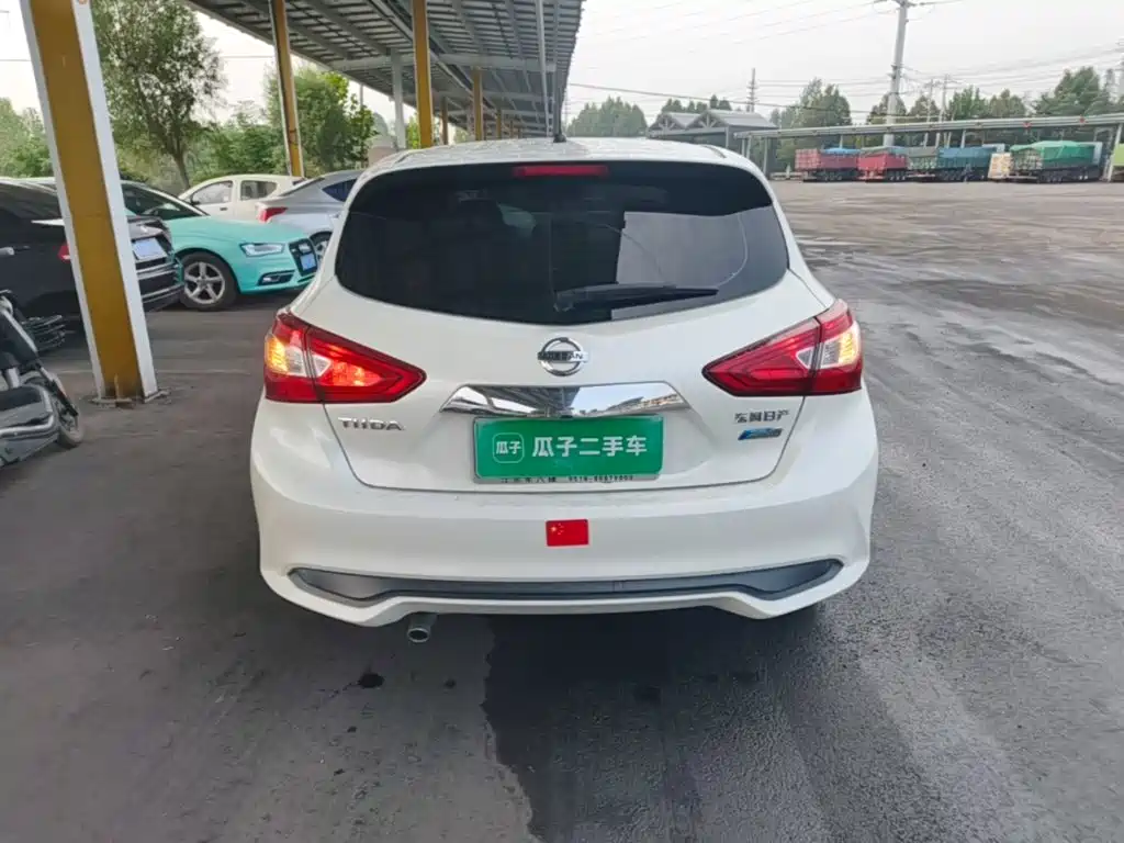 Nissan Tiida — миниатюра 6