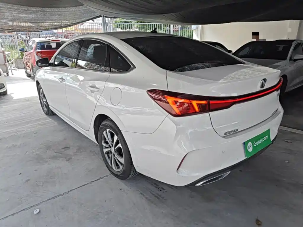 Changan Eado — миниатюра 5
