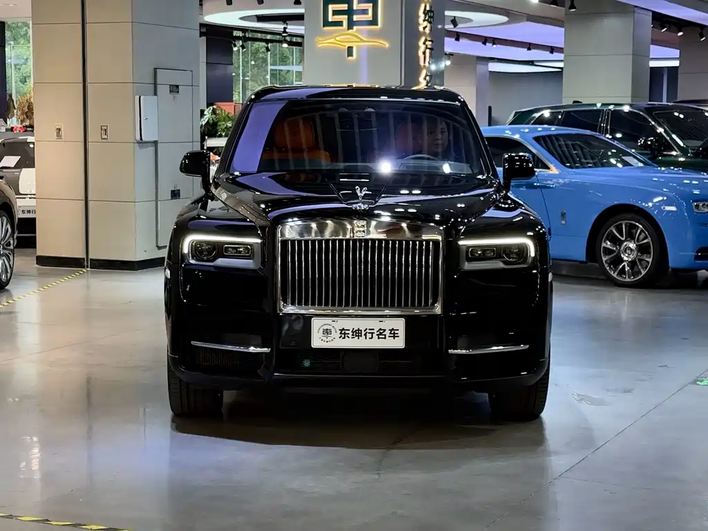Rolls-Royce Cullinan 2018 мест
