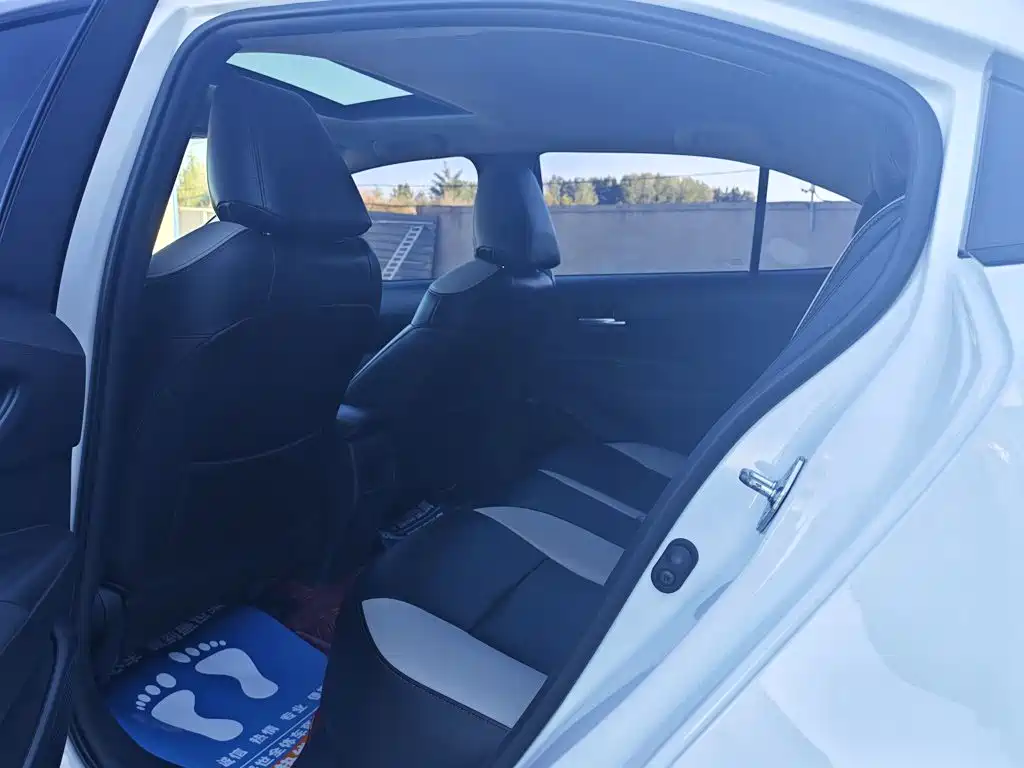 Toyota Corolla — миниатюра 9