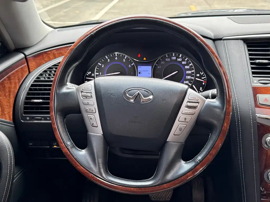 Infiniti QX80 — миниатюра 17