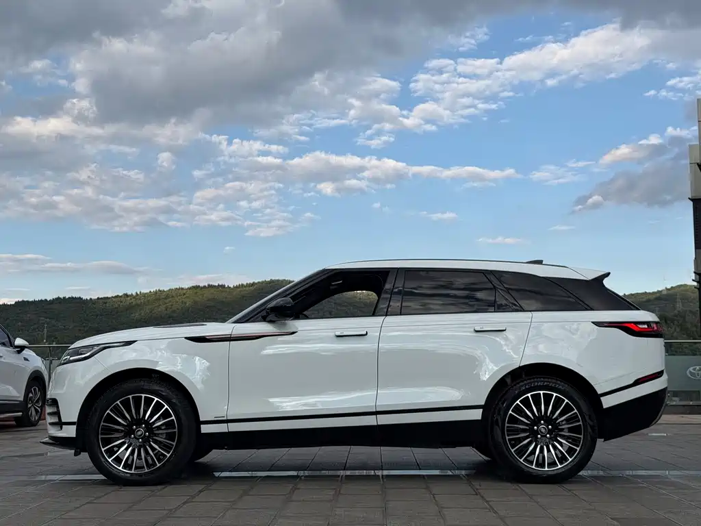 Land Rover Velar — миниатюра 10