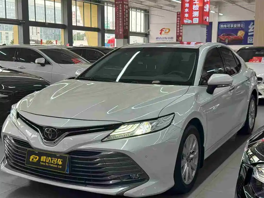 Toyota Camry 2019