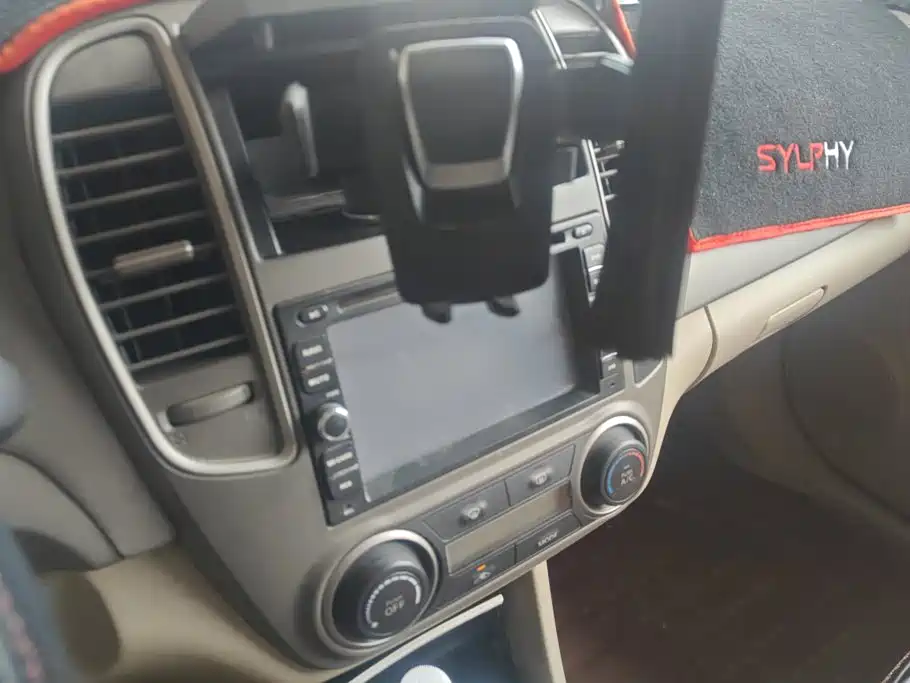 Nissan Sylphy — миниатюра 13