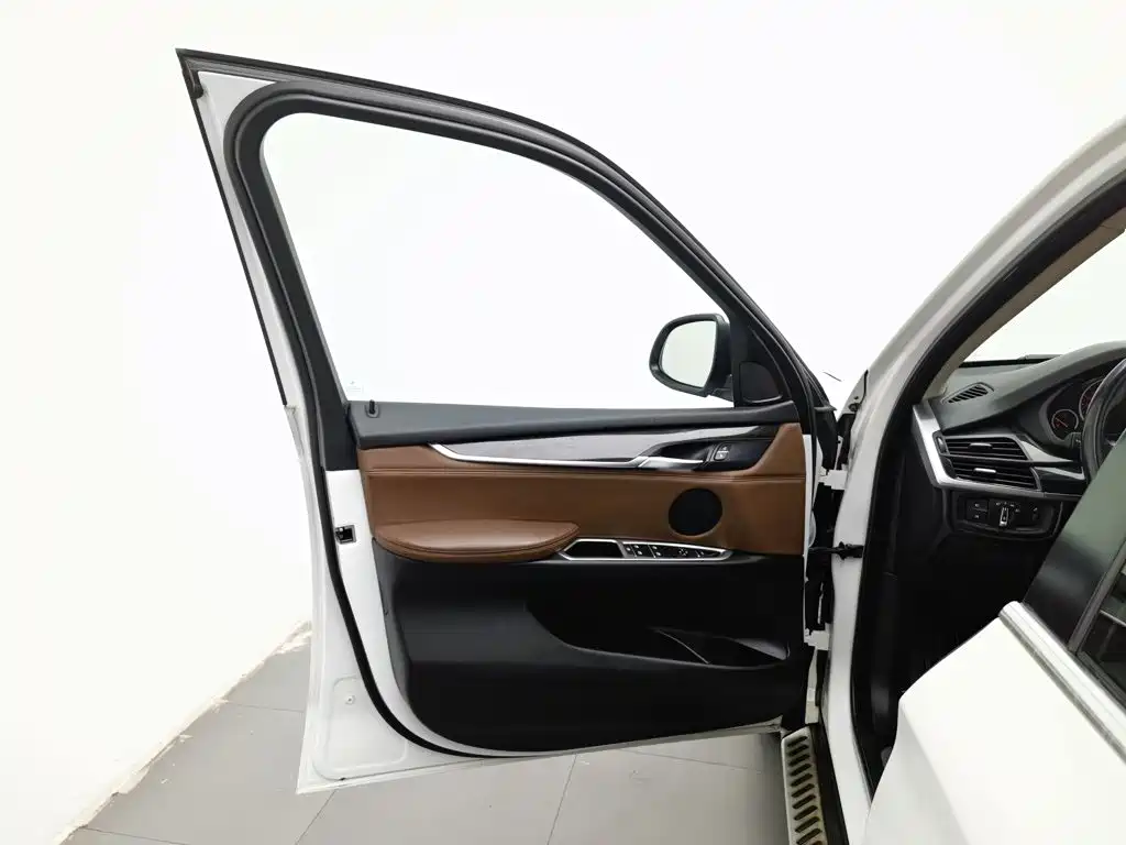 BMW X5 (Import) — миниатюра 8