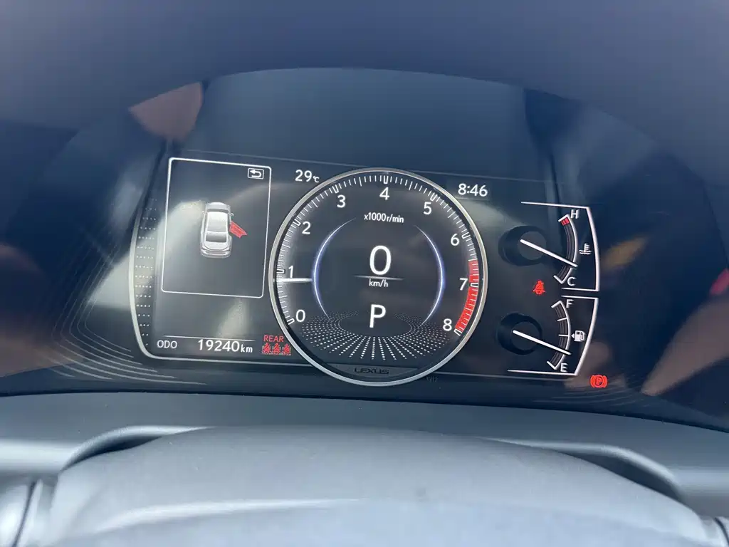 Lexus ES — миниатюра 12