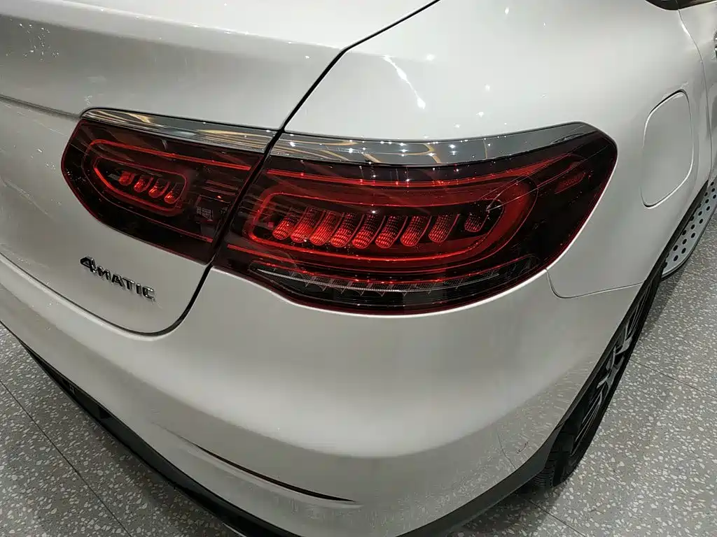 Mercedes-Benz GLC 2020 GLC 300 4MATIC SUV
