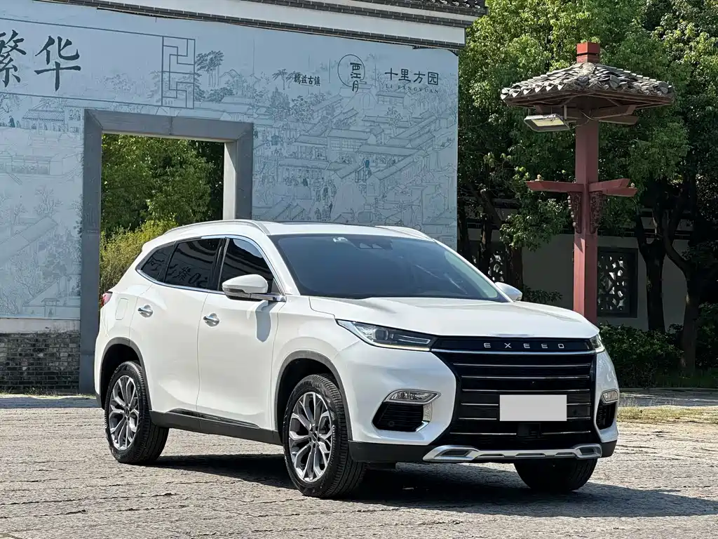 Exeed Lingyun — миниатюра 3