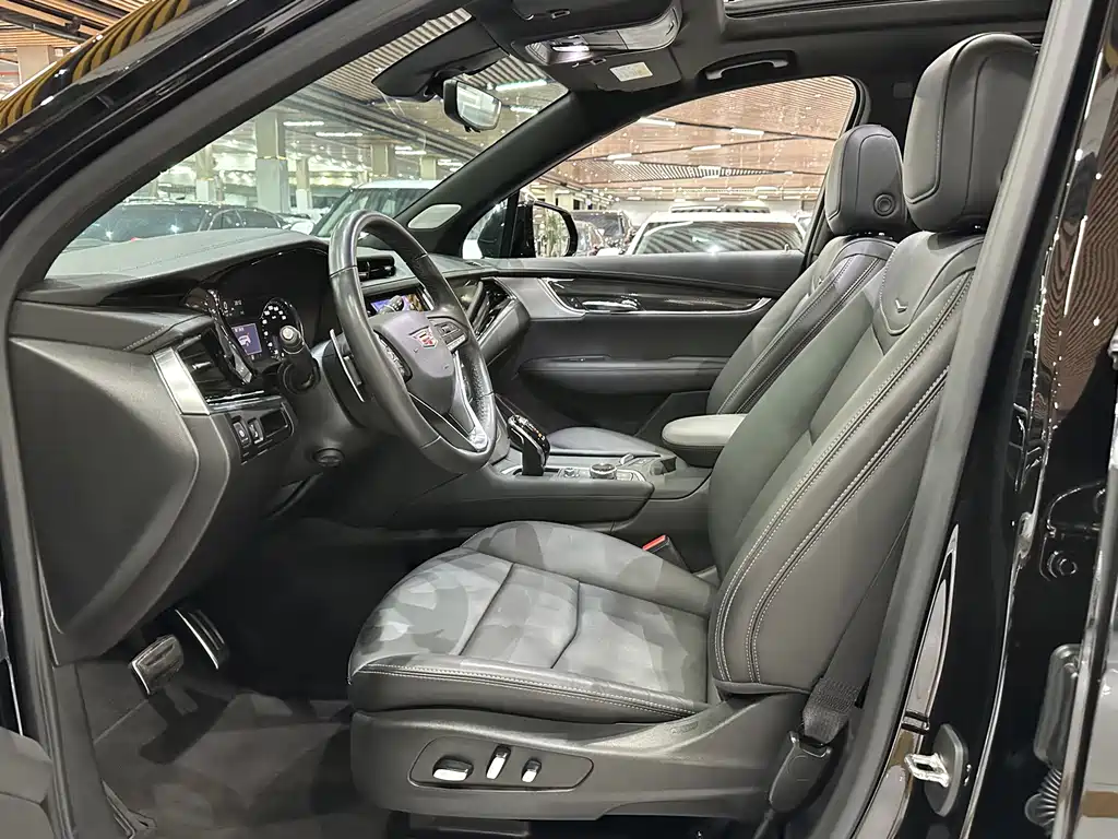 Cadillac XT6 — миниатюра 12