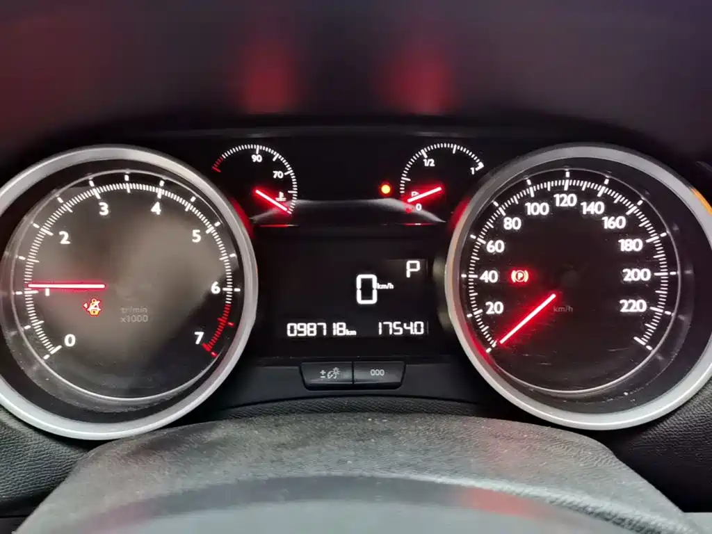 Peugeot 408 — миниатюра 12