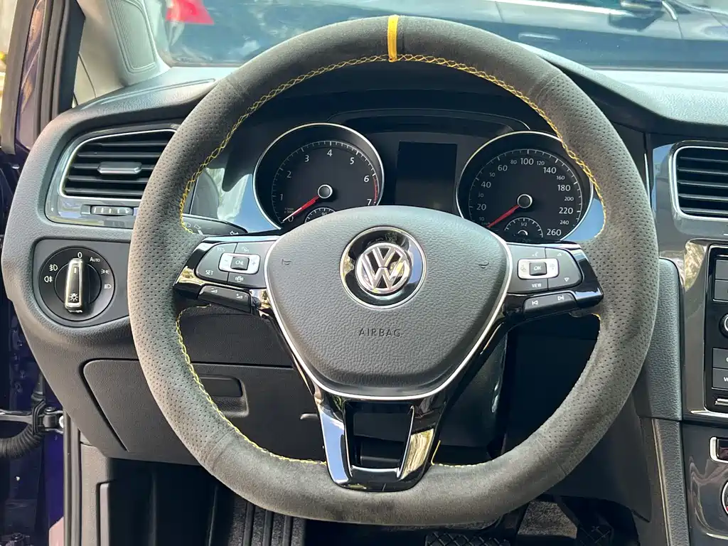 Volkswagen Golf — миниатюра 8