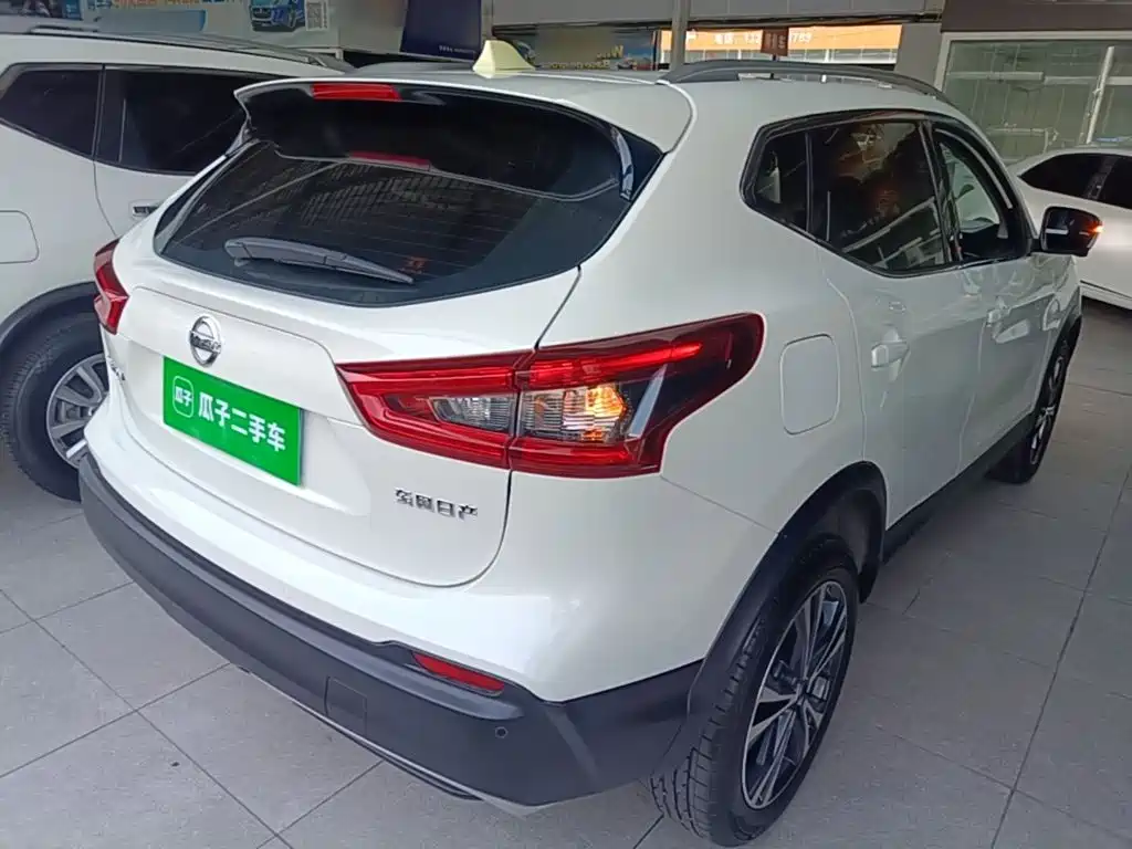 Nissan Qashqai — миниатюра 7