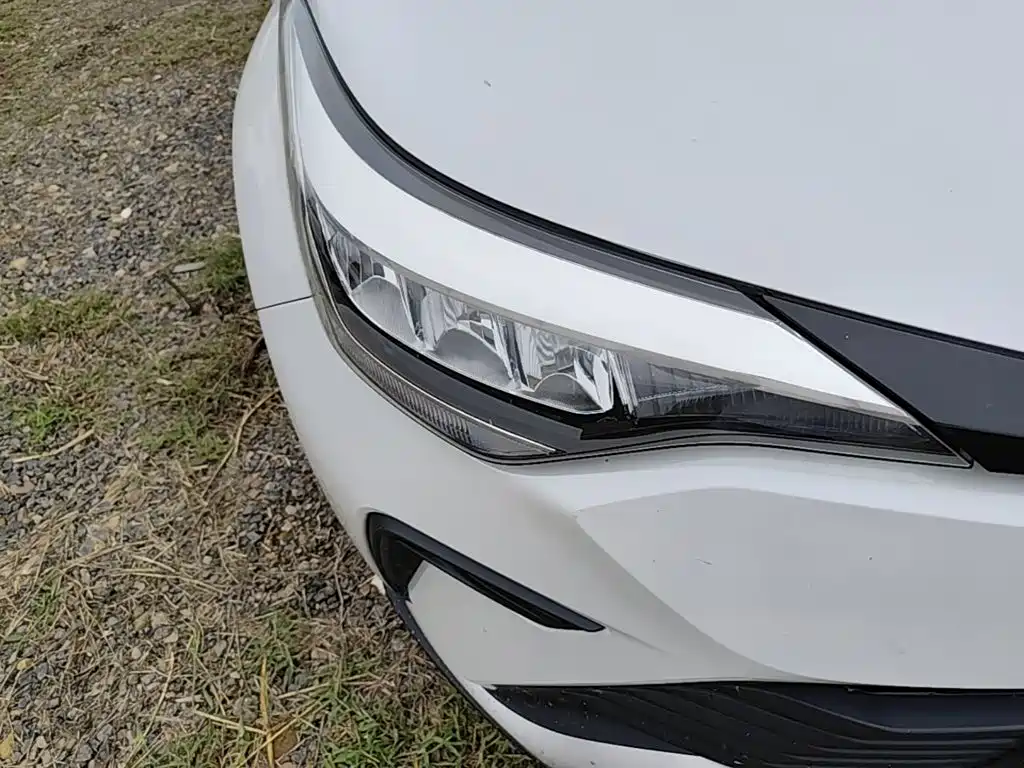 Toyota IZOA — миниатюра 11