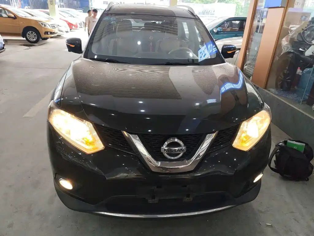 Nissan X-Trail 2014 2.0L CVT Comfort 2WD