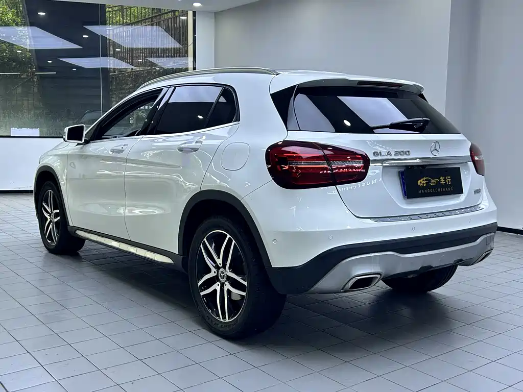 Mercedes-Benz GLA 2017 GLA 200 Fashion