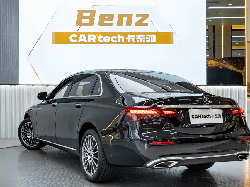 Mercedes-Benz E-Class 2023 — фото 6