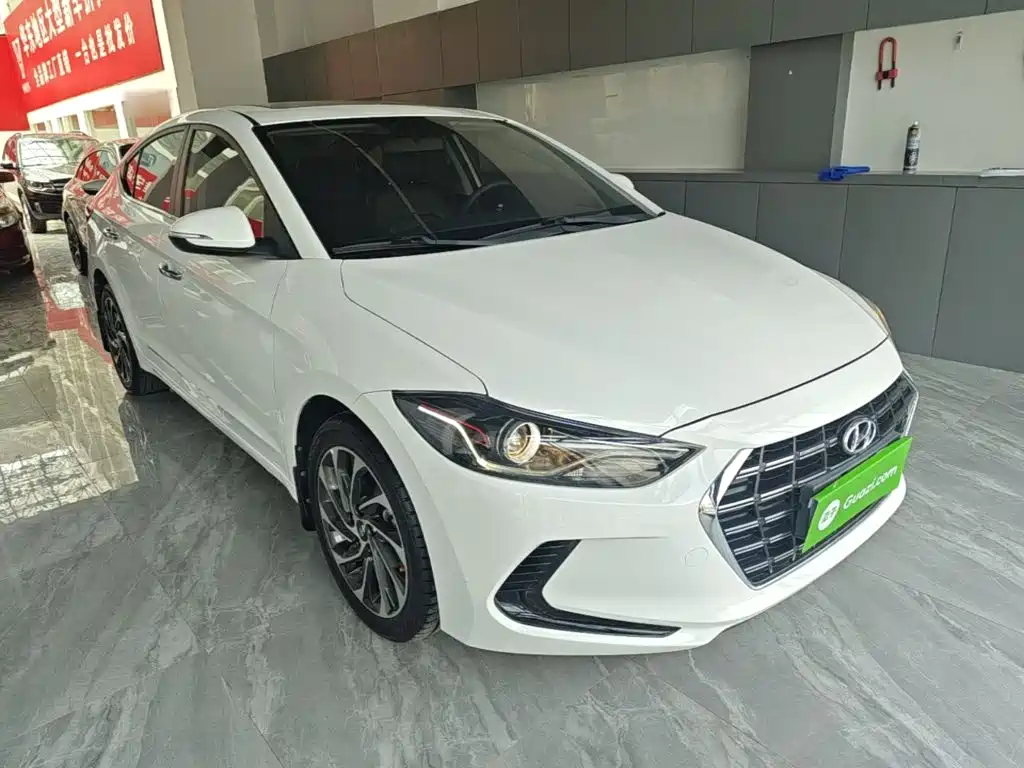 Hyundai Elantra — миниатюра 4