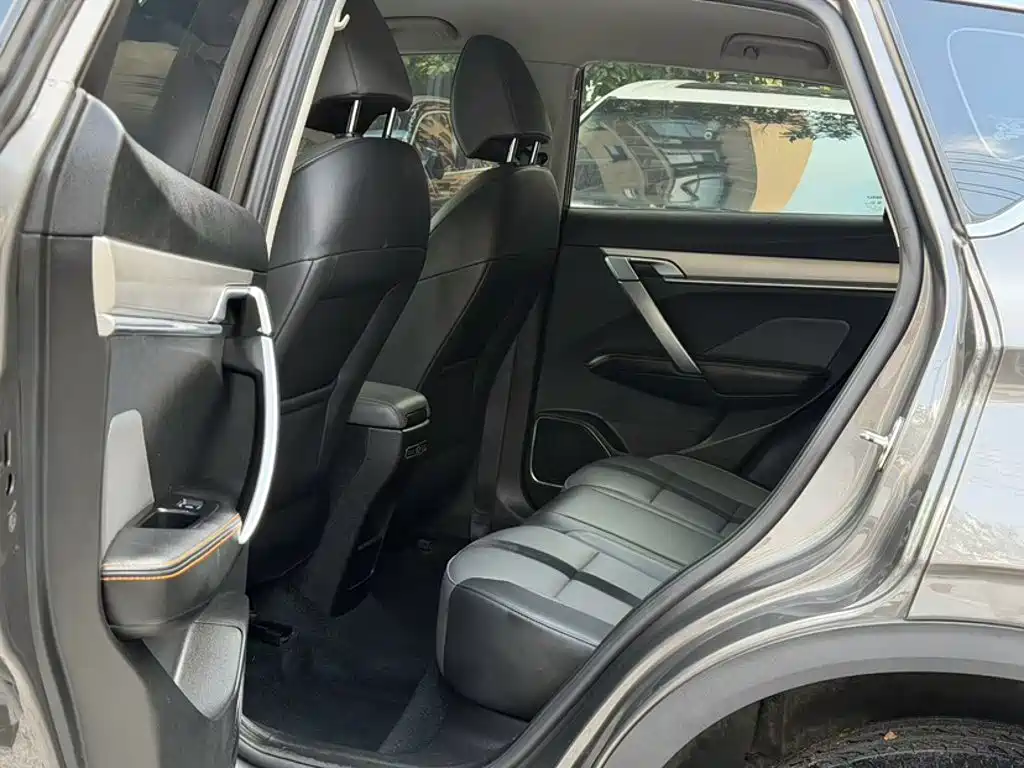 Geely Binyue — миниатюра 11