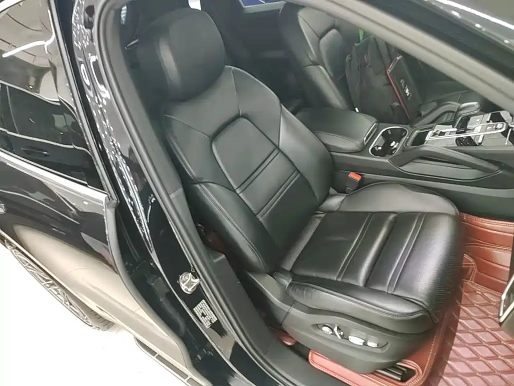 Porsche Cayenne — миниатюра 25