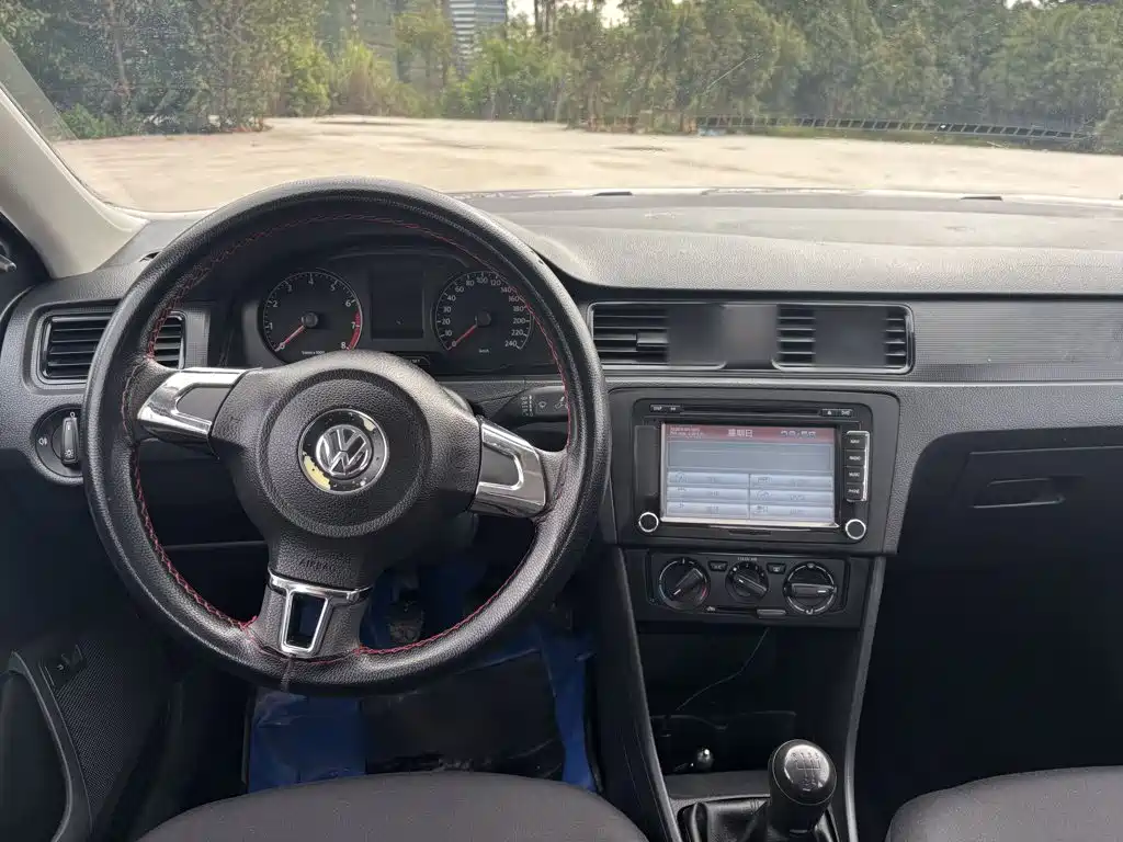 Volkswagen Jetta — миниатюра 13