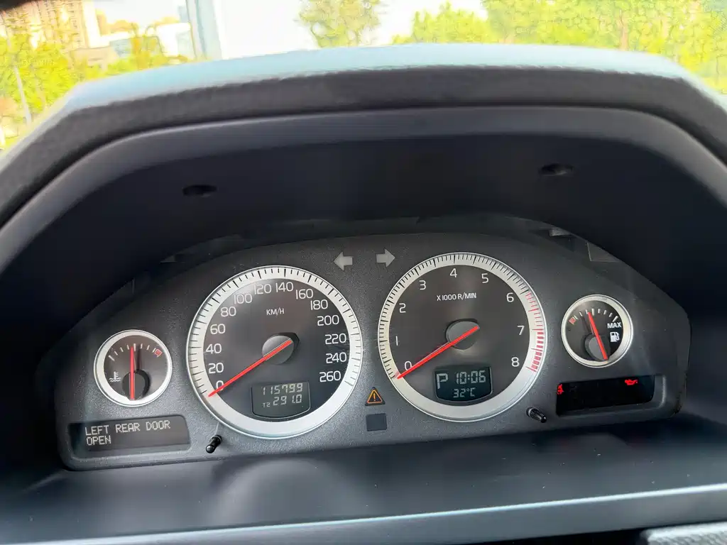Volvo XC Classic — миниатюра 22