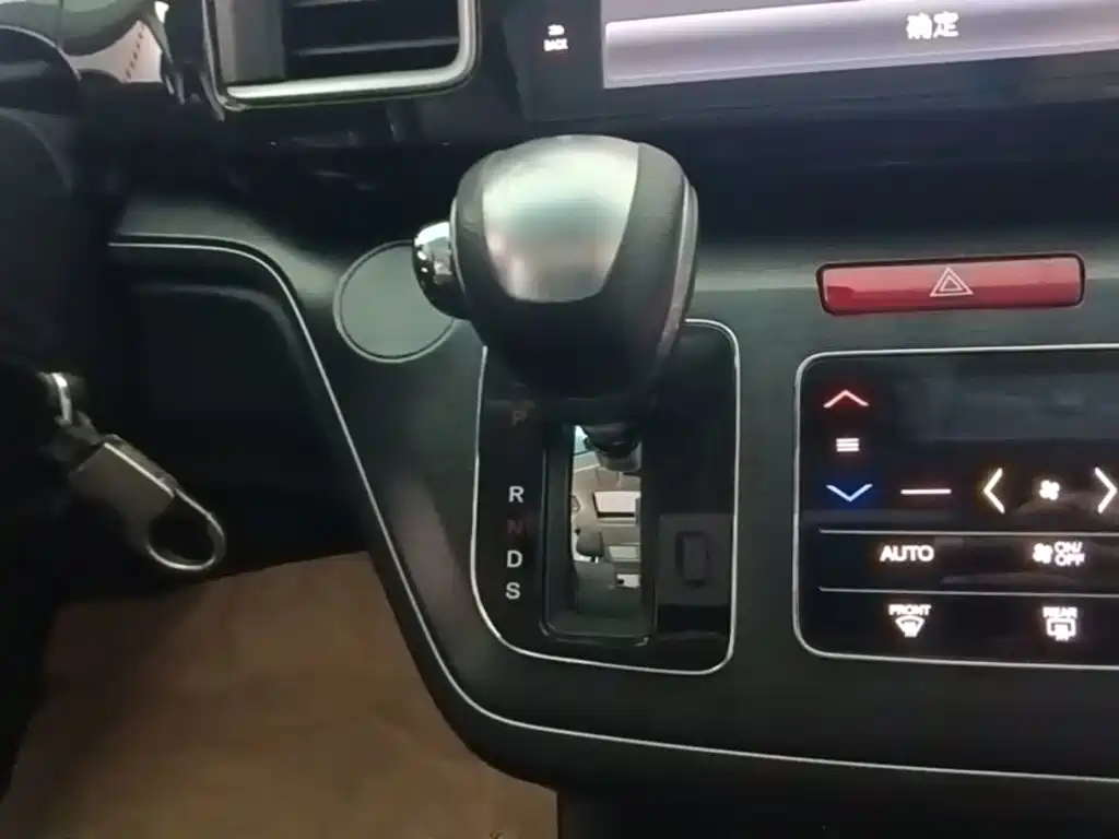 Honda Elysion — миниатюра 14