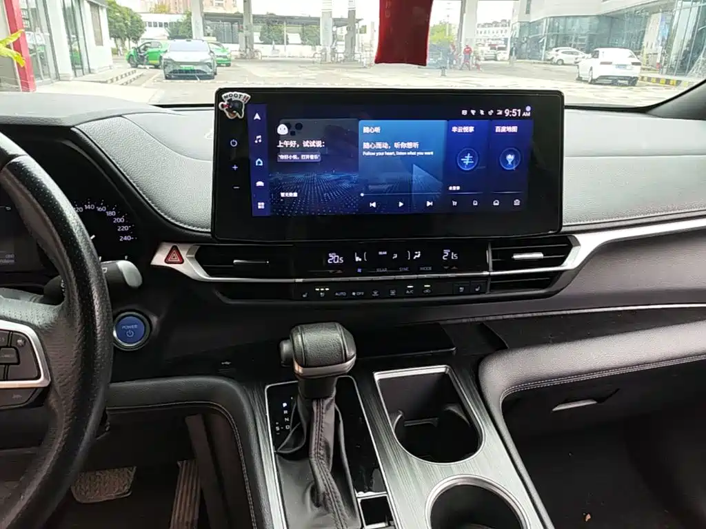 Toyota Sienna — миниатюра 13