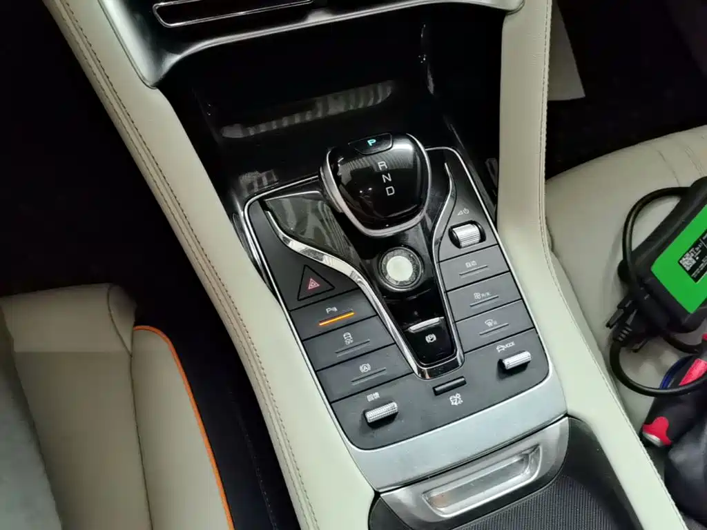 BYD PLUS New Energy — миниатюра 14