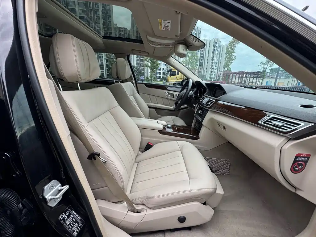 Mercedes-Benz E-Class — миниатюра 10