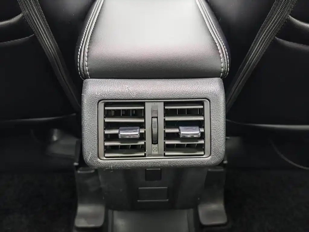 Mitsubishi Outlander — миниатюра 8