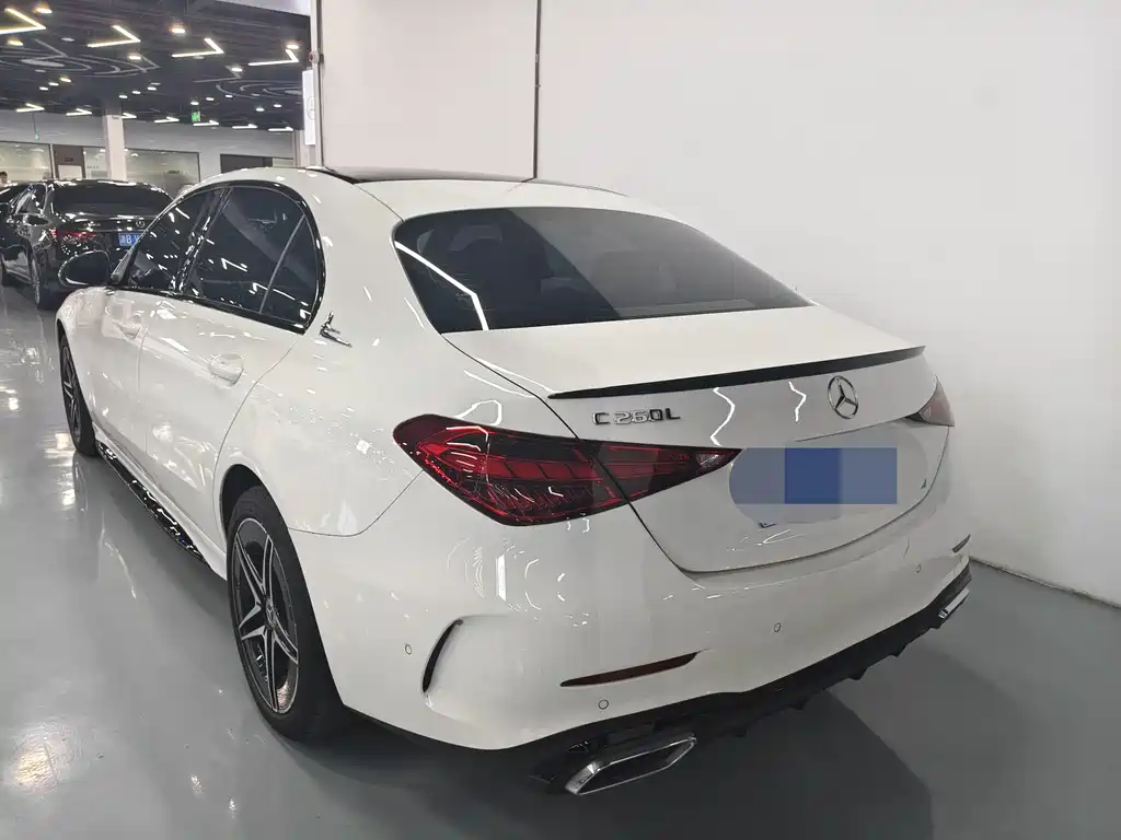 Mercedes-Benz C-Class — миниатюра 28