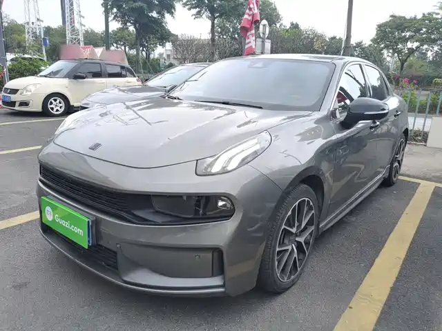 2021 Lynk & Co 03