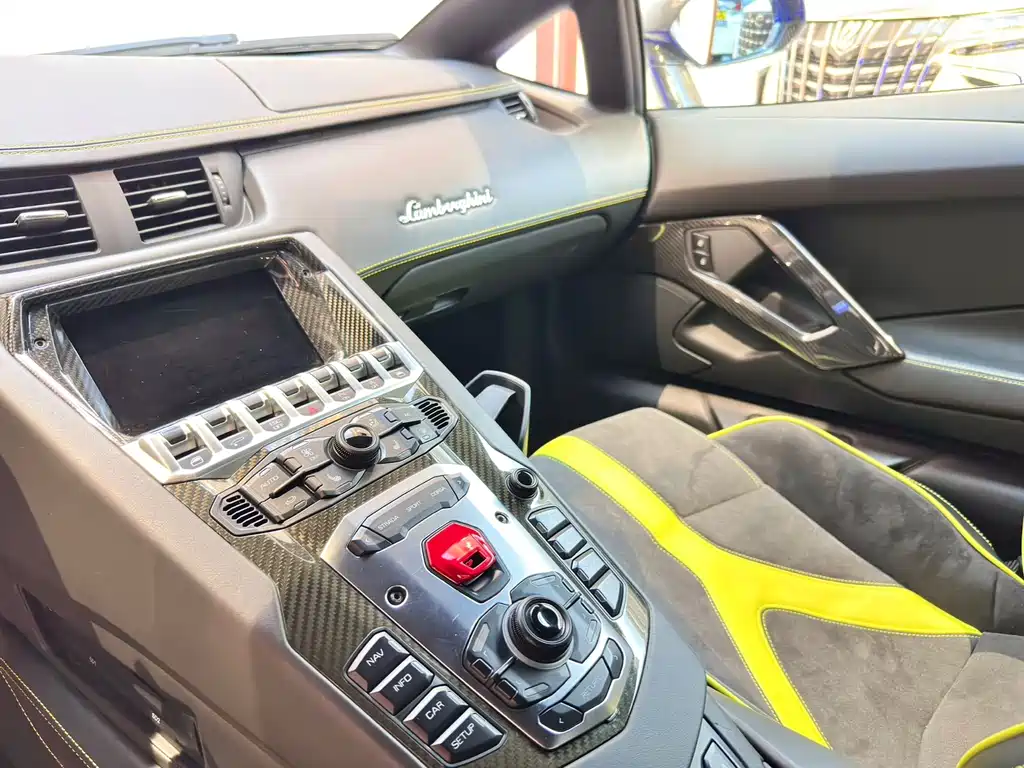 Lamborghini Aventador 2011 LP 700-4