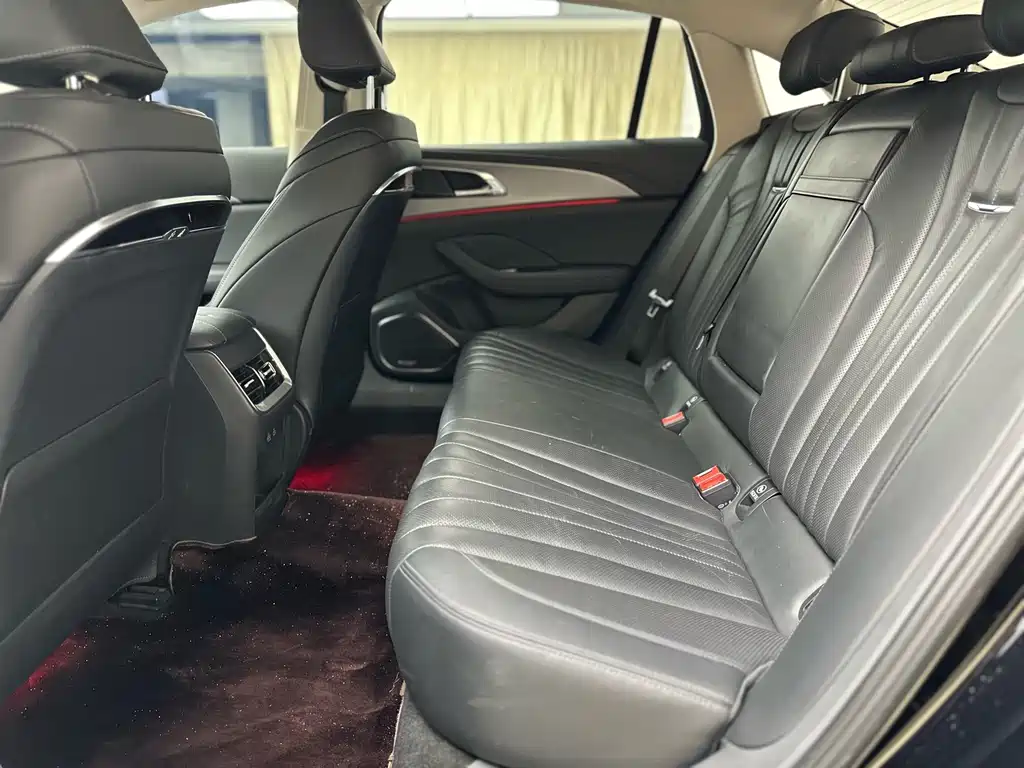 Hongqi Hongqi H5 — миниатюра 10