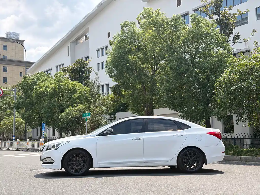 Hyundai Mistra — миниатюра 6