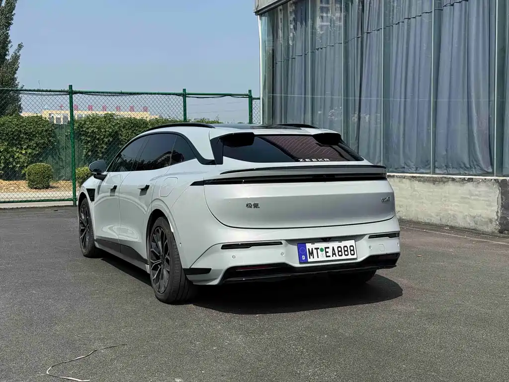 Zeekr 007GT — миниатюра 6