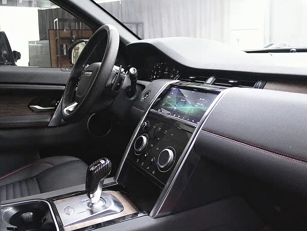 Land Rover Discovery Sport — миниатюра 12