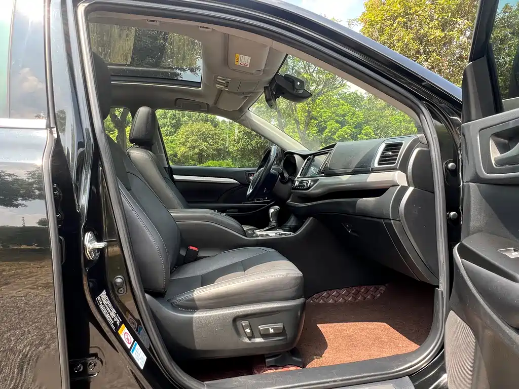 Toyota Highlander — миниатюра 15