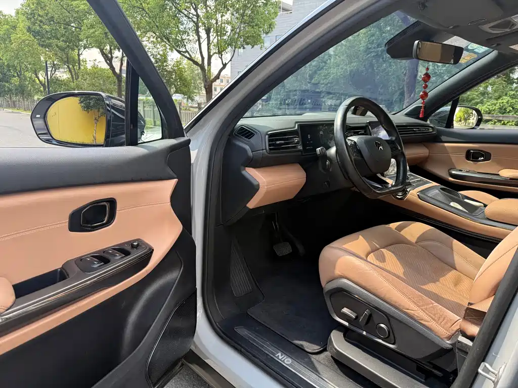 NIO ES6 — миниатюра 10